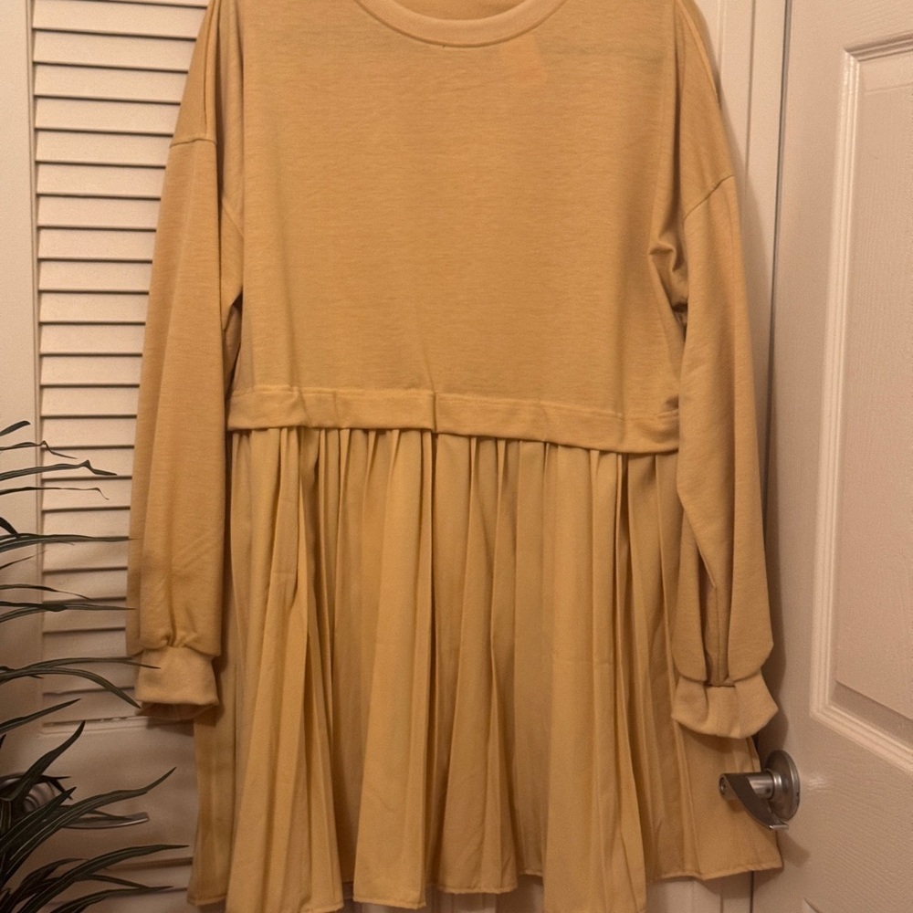 Yellow Long Sleeve Dress - Picture 5 of 5